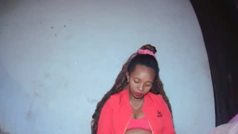 malinah01 online show from September 22, 5:06 am