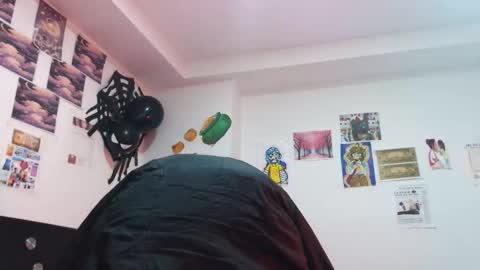 Malishka  online show from October 13, 3:31 am