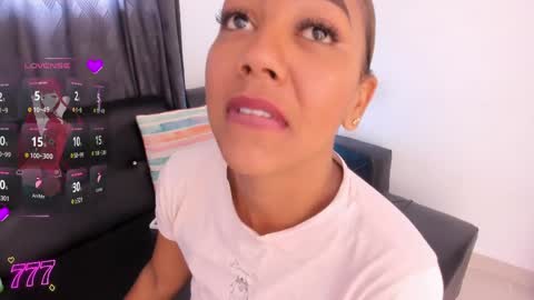 MalloryKim online show from April 19, 1:11 pm