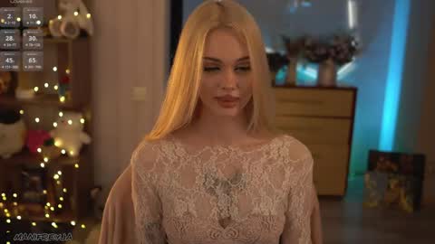 Amelie online show from May 3, 9:29 pm