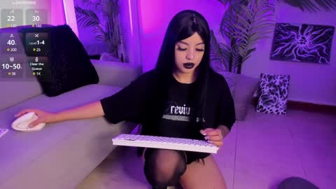 Manu Velez  online show from December 19, 2:13 pm