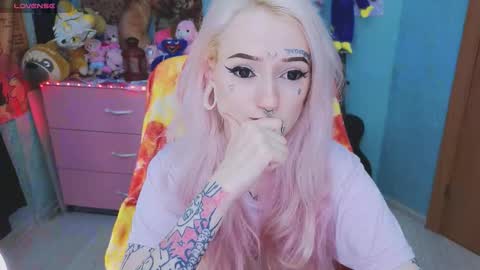 Manuela online show from November 3, 7:18 pm