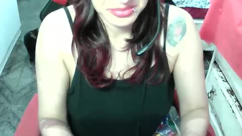Manu Escarlate online show from May 27, 5:48 am