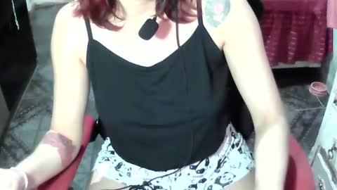 Snapshot of manuescarlate13 chatting on October 5, 2:38 am Manu Escarlate online show from October 5, 2:38 am