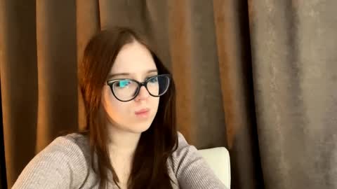 manymonrow online show from March 31, 10:43 pm