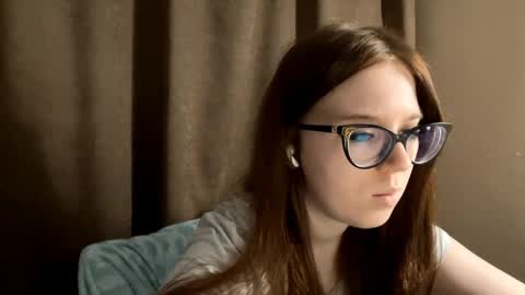 manymonrow online show from April 8, 9:28 pm