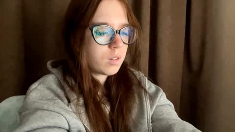 manymonrow online show from March 29, 10:42 pm