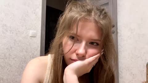 Alice online show from April 2, 3:09 pm