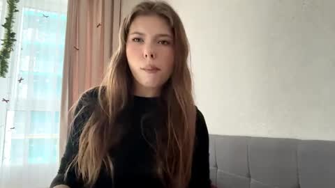 Alice online show from April 10, 1:39 pm