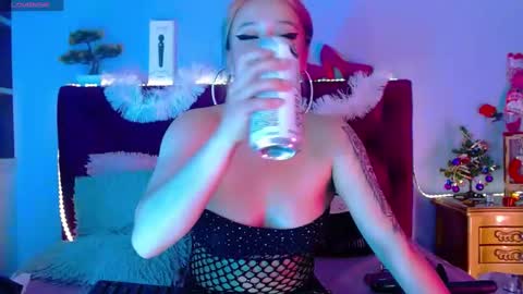 Snapshot of mapu_delyth chatting on December 20, 3:36 am Maria Paula online show from December 20, 3:36 am