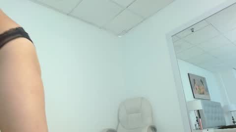 Snapshot of mar_gh chatting on December 21, 8:10 pm   online show from December 21, 8:10 pm