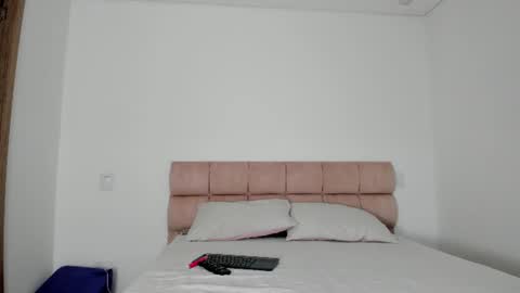 mara modelo independiente online show from June 30, 4:01 am