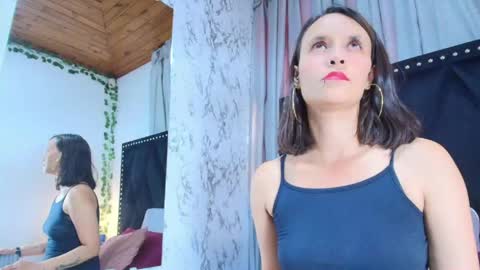 maraa_x online show from May 25, 5:34 pm