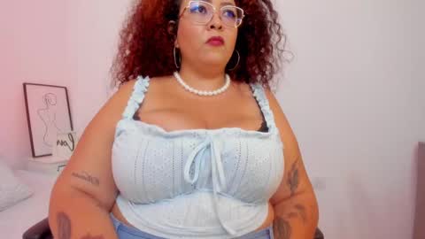Snapshot of maraasweet chatting on October 4, 1:55 am Mrs. Sweet online show from October 4, 1:55 am