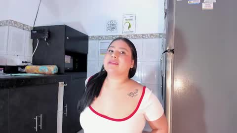 maralinette22 online show from May 18, 11:16 am