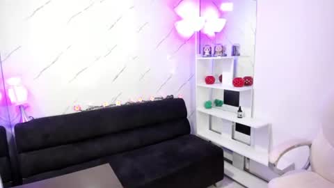 maramartinez_ online show from July 14, 8:13 pm