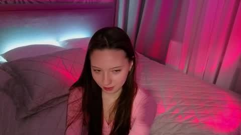 Mary online show from April 4, 3:55 pm