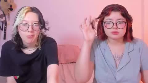 Snapshot of marcy_grey chatting on February 24, 10:14 pm danna online show from February 24, 10:14 pm