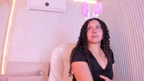 Marelyn online show from May 2, 11:35 am