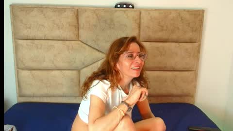 margareth online show from May 19, 2:35 pm