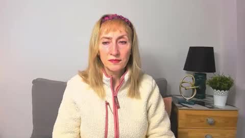 margaretmature online show from January 25, 6:01 am