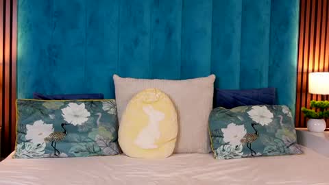 MargoHill online show from April 15, 7:58 pm