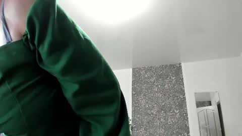 LILY online show from August 2, 11:08 pm
