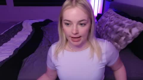 margot_robbie7 online show from May 20, 1:57 am