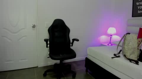 mari_salgado online show from January 17, 11:17 am