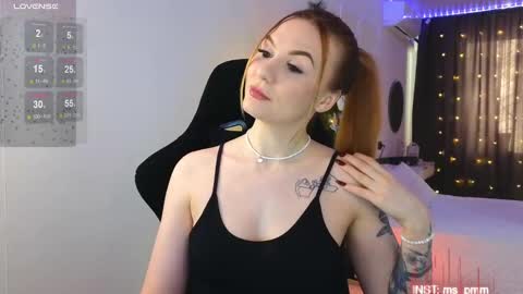 Snapshot of maria_shy_lii chatting on January 7, 6:27 am maria_shy_lii online show from January 7, 6:27 am
