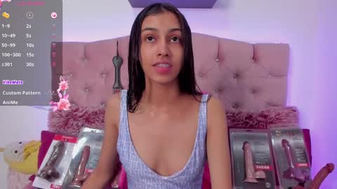 Snapshot of maria_skinny_ chatting on February 10, 7:49 pm My name is Valentina online show from February 10, 7:49 pm
