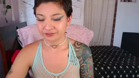 mariaajuana_ online show from April 7, 3:03 pm