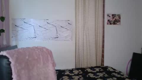 mariaajuana_ online show from March 17, 4:00 pm