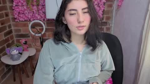 Maria online show from May 4, 7:28 pm