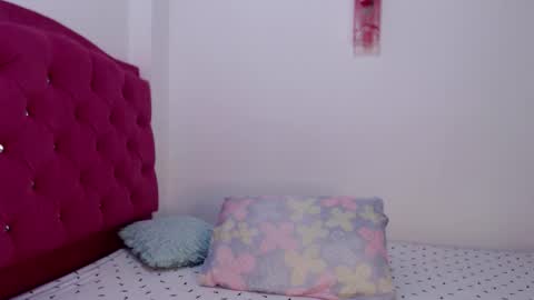 Snapshot of mariagills chatting on September 25, 9:23 pm Giselle Mara online show from September 25, 9:23 pm