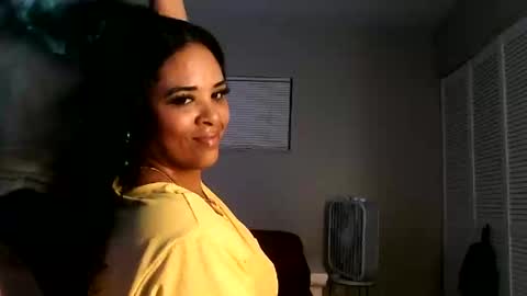 Nunu online show from April 30, 1:11 am