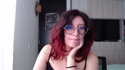 Snapshot of mariana124_ chatting on February 19, 6:21 pm Mariana online show from February 19, 6:21 pm