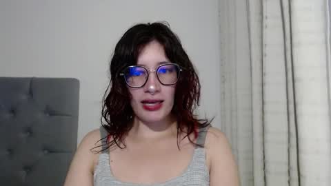Snapshot of mariana124_ chatting on January 4, 7:02 pm Mariana online show from January 4, 7:02 pm