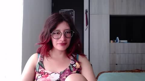 Snapshot of mariana124_ chatting on February 12, 7:13 pm Mariana online show from February 12, 7:13 pm