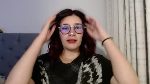 Snapshot of mariana124_ chatting on January 2, 3:15 am Mariana online show from January 2, 3:15 am