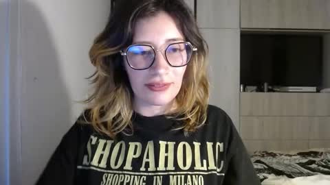 Snapshot of mariana124_ chatting on December 17, 6:09 pm Mariana online show from December 17, 6:09 pm