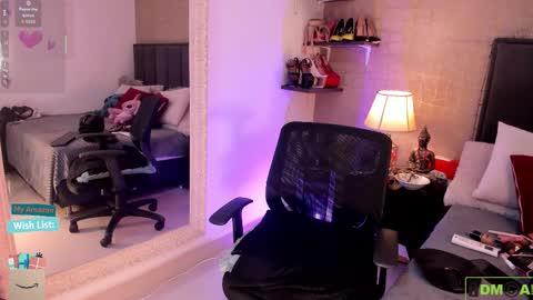 Mar y online show from February 17, 3:22 pm