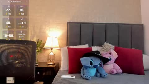 Mar y online show from February 25, 2:37 pm