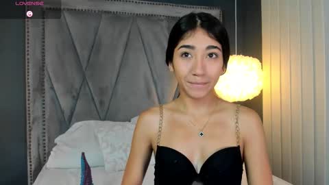 Mariana   online show from November 24, 11:01 am