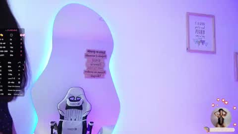 Mariana  online show from October 9, 7:40 pm