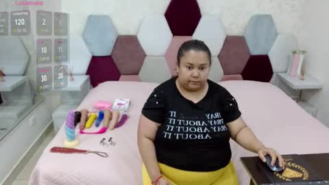 mariana online show from April 30, 8:57 pm