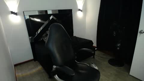 Mariana online show from May 23, 5:06 am