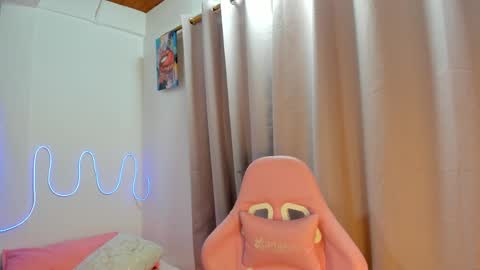 Mariangel online show from February 25, 2:54 am