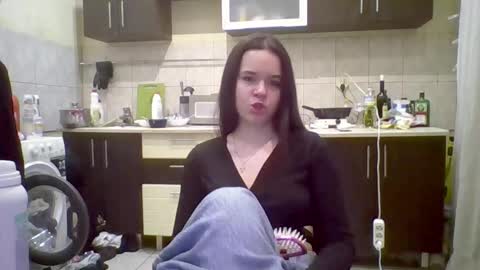 Mari online show from February 22, 4:19 pm