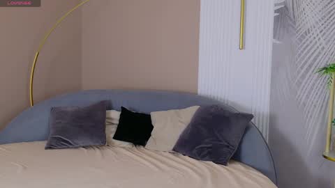 Marie LEAVE YOUR  WITH ME online show from May 23, 5:28 am